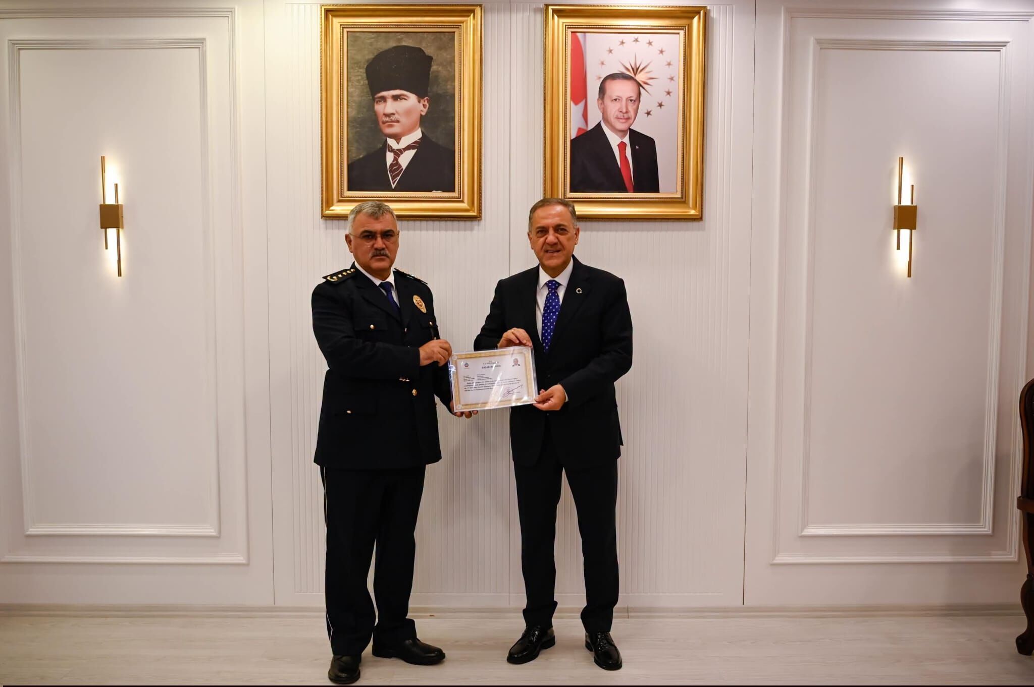 Vali Dr Ahmet Hamdi Usta 1 Sinif Emniyet Mudurlerini Kabul Etti