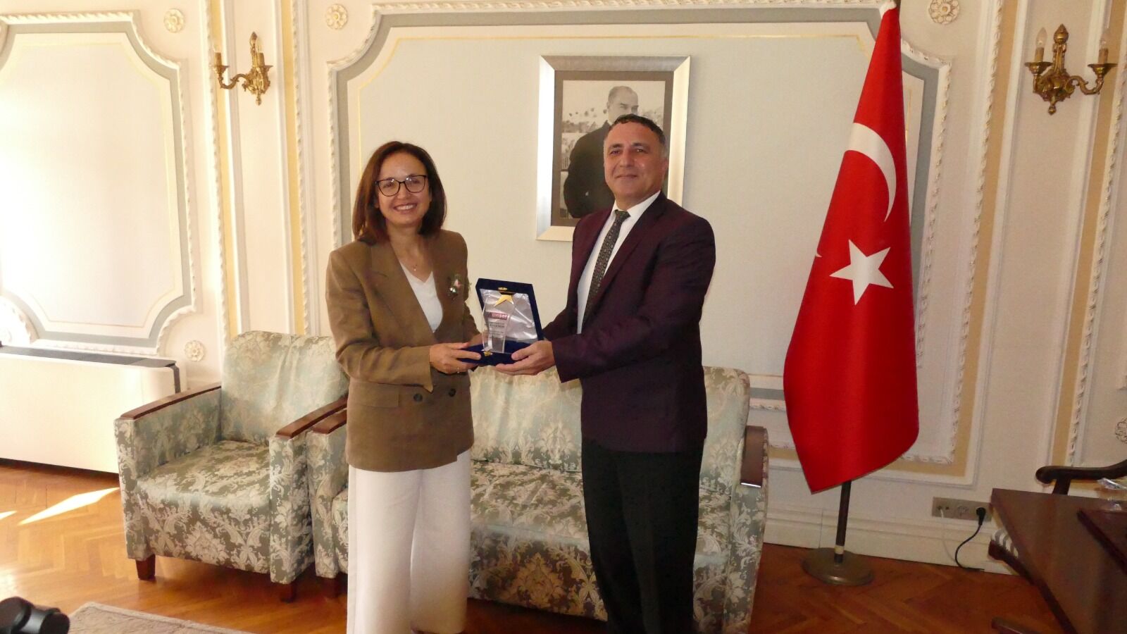 1. Vali Kya Polat O╠Êdu╠Êl