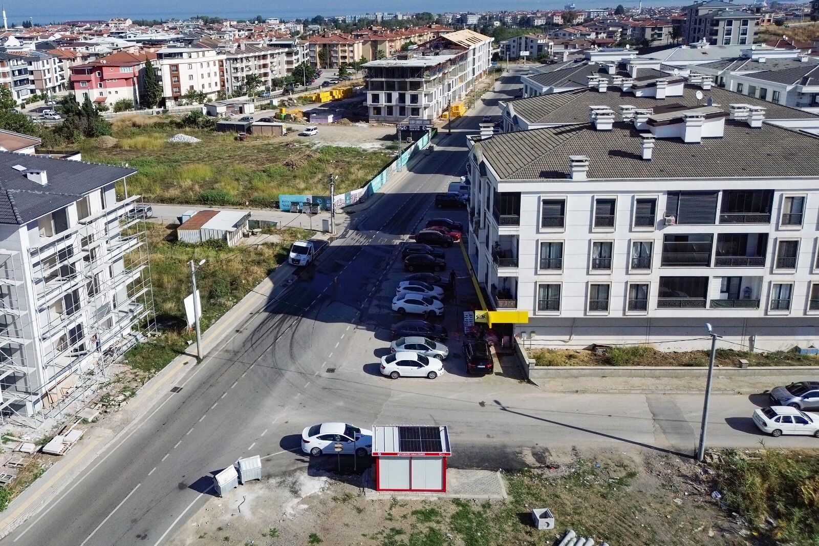 Çiftlikköy Halk Ekmek Büfesi Elektriğini Güneş Enerjisinden Karşılıyor