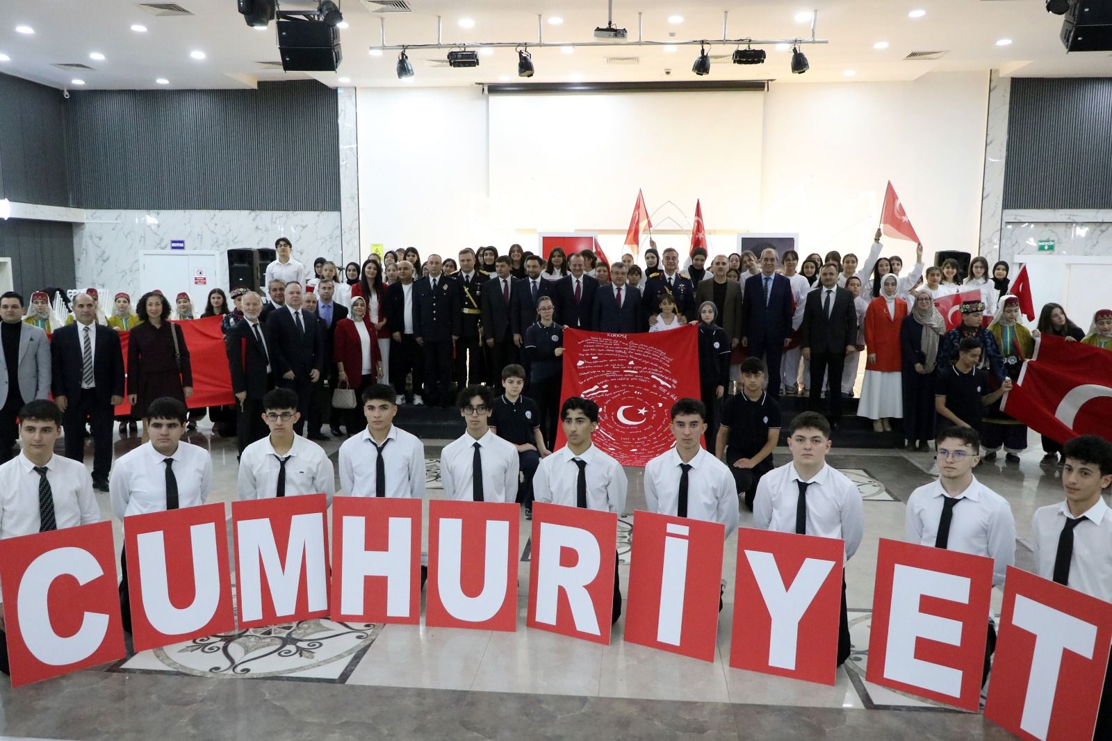 ÇİFTLİKKÖY’DE 29 EKİM COŞKUSU